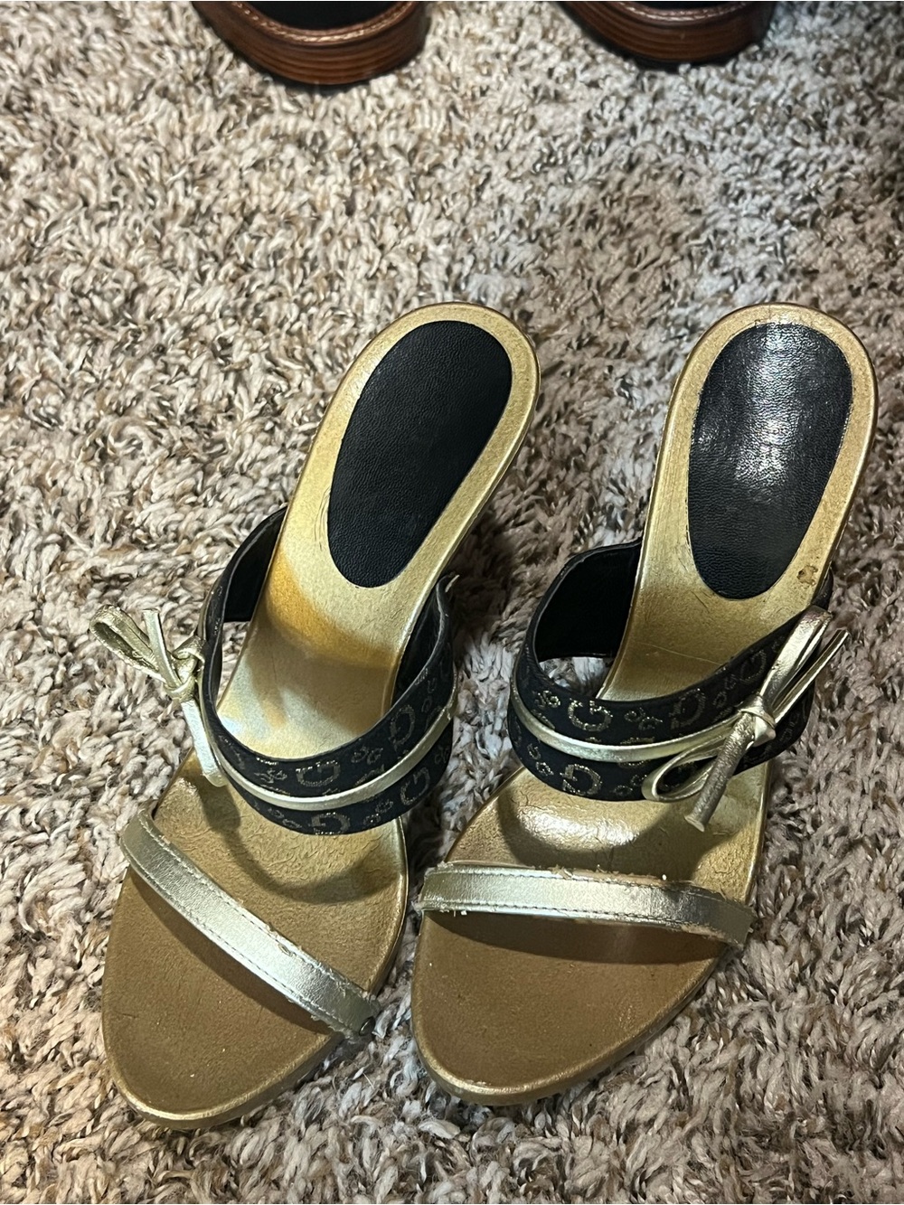 Vintage Guess Gold and Black Bow Strap Slide Heels